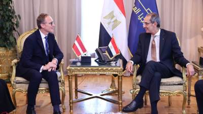 وزير الاتصالات يناقش مع سفير جمهورية لاتفيا بحث سبل التعاون بين البلدين