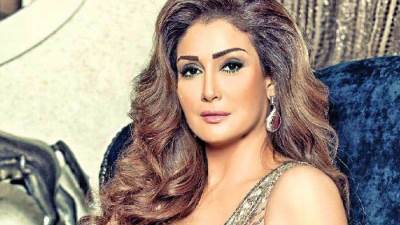  غادة عبدالرازق تكشف سبب زواجها في سن صغير