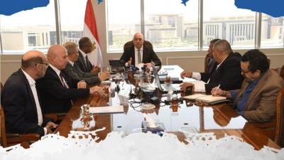 وزير الإسكان يتابع موقف تنفيذ مشروع تطوير الصرف الصحى بالمقطم