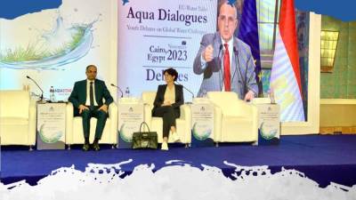 نائب وزير الإسكان يشارك في جلسة نقاشية  حول التحديات العالمية التي تواجه المياه