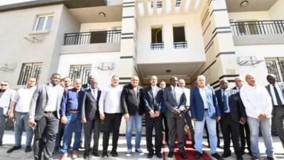 وزير البنية الأساسية الزامبي وسفيرها بالقاهرة يزور  بدر والعاصمة الإدارية