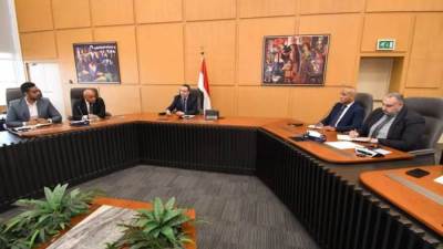 نائب رئيس "المجتمعات العمرانية" للتخطيط والمشروعات يترأس اجتماع إدارة الاستثمار ودعم المستثمرين