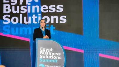 وزيرة البيئة تشارك في النسخة الثانية لقمة حلول الأعمال "سد الفجوة"