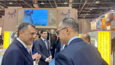 وزير السياحة والآثار يفتتح الجناح المصري المُشارك في بورصة لندن