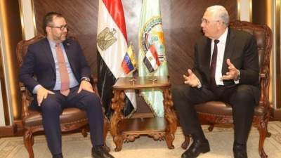 وزير الزراعة يبحث مع وزير خارجية فنزويلا التعاون في تبادل الصادرات الزراعية 