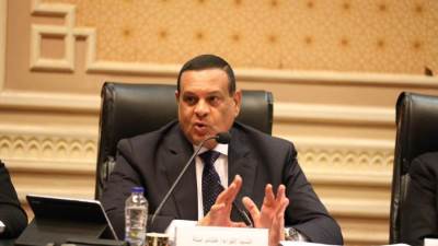 آمنة : تنسيق وتعاون كامل مع لجنة الإدارة المحلية لتنفيذ توجيهات القيادة السياسية وتكليفات رئيس الوزراء لخدمة المواطنين