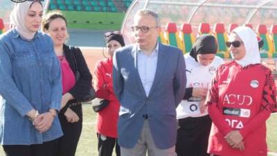 سفير مصر في الكونغو يحضر المران الأخير لمنتخب الناشئات