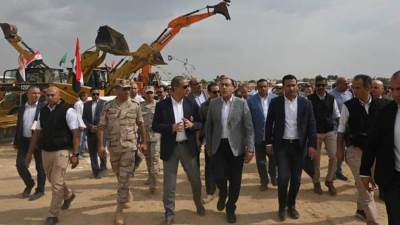 رئيس الوزراء يشهد اصطفافاً لمعدات مراكز محافظة الفيوم استعداداً لموسم الأمطار   