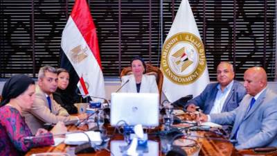 وزيرة البيئة ومحافظ الفيوم يبحثان  مشروع الملاذ الآمن للحياة البرية بوادي الريان