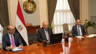 سامح شكرى يترأس اجتماع  مجموعة قادة الأعمال لمؤتمر COP27