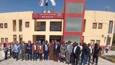 أسماء مخلوف تستقبل وفد أفريقي لعرض الفرص الاستثمارية بالسويس الجديدة 