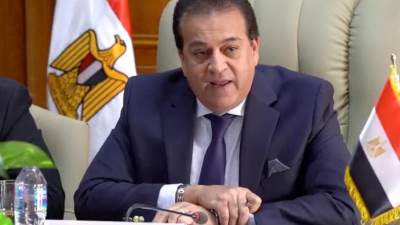 عبدالغفار: حملة «100 يوم صحة» قدمت 48 مليون و457 ألف خدمة مجانية