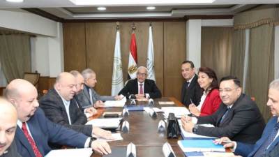 وزير التعليم يوافق على تعيين 20 الف عامل بمدارس الجمهورية 