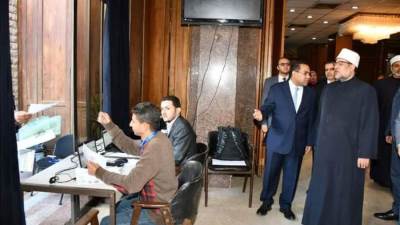 وزير الأوقاف ورئيس جهاز التنظيم والإدارة يتفقدان امتحان المتقدمين لوظائف عمال بالوزارة