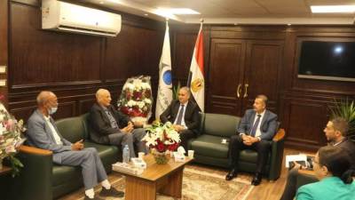 "السجيني" يستقبل رئيس حماية المستهلك  السوداني ونائبه