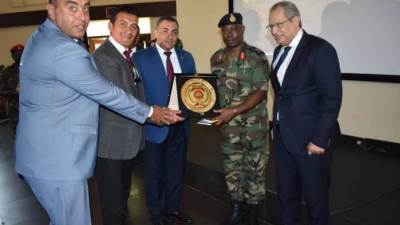 السفير المصري في مالاوي يحضر حفل تخرج متدربين مالاويين من الكلية العسكرية