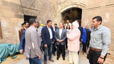 مستشار الرئيس ورئيس جهازالتعمير يتابعان مشروعات أحياء القاهرة الإسلامية والفاطمية   