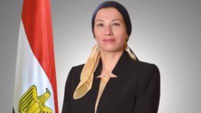 «ياسمين فؤاد» توقع عقد شراكة مع «بيئة» الإماراتية 