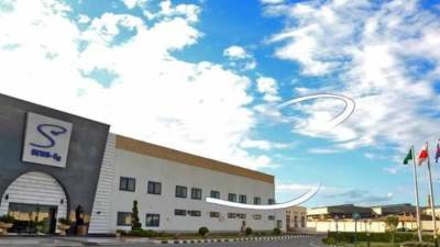 «سوميتومو» العالمية تفتتح أكبر مصنع بالعالم لضفائر السيارات مايو المقبل