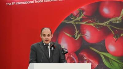 «وزير التجارة»: جذب استثمارات بقطاعي الصناعات الغذائية والزراعية أهم أولوياتنا