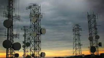 3 شركات تتنافس لشراء أبراج «المصرية للاتصالات».. بـ 250 مليون دولار