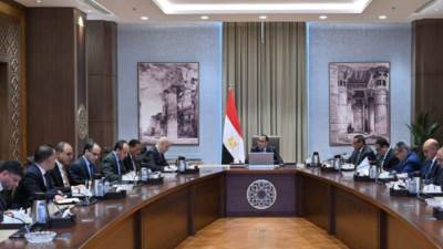 رئيس الوزراء يتابع عددًا من ملفات العمل بمحافظة مطروح