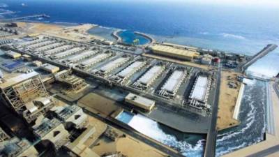 مصر تطرح تنفيذ 6 محطات لتحلية مياه البحر مارس المقبل