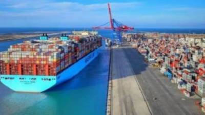 منطقة قناة السويس الاقتصادية تجذب 1.8 مليار دولار استثمارات