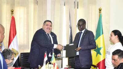 رئيس غرفة جنوب سيناء يستقبل سفير السنغال لبحث التعاون وتعزيز العلاقات الاقتصادية 