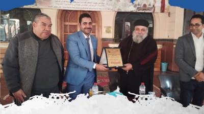 «أواصر الأخوة والمحبة».. أحمد إسماعيل يزور كنيسة الرسولين بالنوبارية الجديدة للتهنئة بعيد الميلاد المجيد