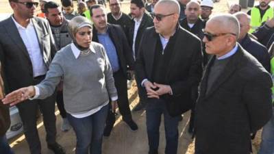 وزير الإسكان يختتم جولته بالسويس الجديدة بمتابعة سير العمل بمشروعات المرافق والخدمات