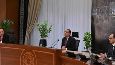 رئيس الوزراء: الحكومة حريصة على تمكين القطاع الخاص بصورة كاملة بعملية الإنتاج