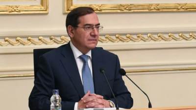 الملا: أولوية القطاع زيادة الإنتاج من الغاز والبترول لتوفير احتياجات السوق المحلي