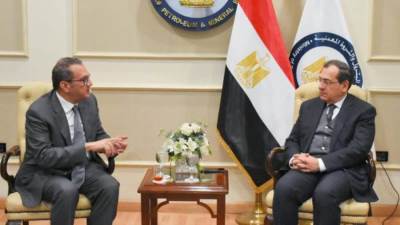 «البترول» تبحث خطة عمل «أديس» بالحقول المتقادمة الفترة المقبلة