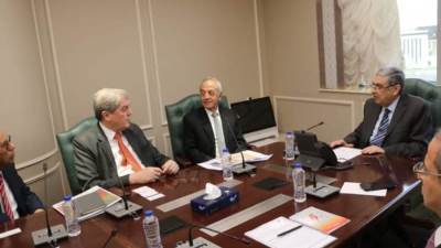 وزير الكهرباء والطاقة المتجددة يستقبل رئيس شركة «IM Power»الإنجليزية