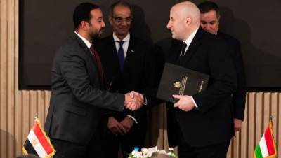 المصرية للاتصالات توقع اتفاقية لإنشاء كابل بحري يربط مصر بشرق ووسط أوروبا