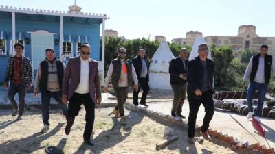 عادل النجار يتفقد أعمال التنمية والتطوير بالمناطق السكنية والمحاور والطرق بـ6 أكتوبر 