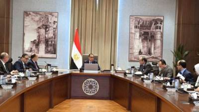 رئيس الوزراء يتابع موقف تطبيق منظومة الشحن المسبق