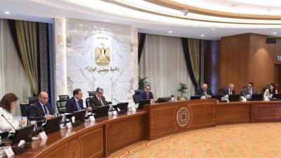 مجلس الوزراء يوافق على بيع قطع أراضي بالدولار لعدد من الشركات الخارجية