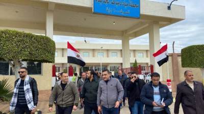 المهندس أشرف فتحى يتفقد مشروعات المرافق والطرق الداخلية بدمياط الجديدة