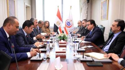 وزير الصحة يستقبل السفير اليمني لبحث توسيع آفاق التعاون في القطاع الصحي