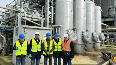 نائب وزير الإسكان يتفقد محطتي معالجة الصرف الصحي والحماة المتطورة في لندن