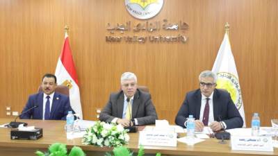 عاشور يترأس اجتماع المجلس الأعلى للجامعات بجامعة الوادي الجديد