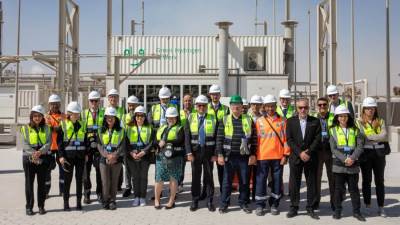 رئيس اقتصادية قناة السويس يستقبل وفد من أعضاء مجلس إدارة البنك الأوروبي