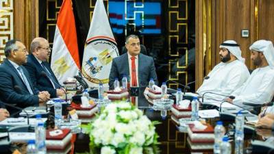 وزير الدولة للإنتاج الحربي يستقبل ممثلي مجموعة "إيدج" الإماراتية