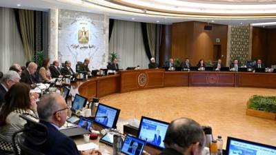 رئيس الوزراء يستعرض توجيهات الرئيس للحكومة لدعم ذوى الهمم