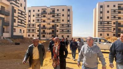 أسماء مخلوف تتفقد وحدات «سكن لكل المصريين» بالسويس الجديدة