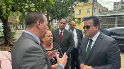 وزير الصحة ونظيره الكوبي يتفقدان «مارييل» أول منطقة حرة للتنمية في كوبا