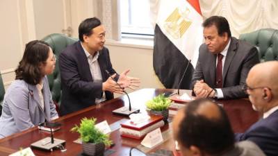 وزير الصحة يناقش مع شركة "هواوي" الصينية " مستجدات التعاون المشترك