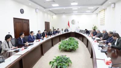 وزير التعليم العالي يستقبل وفد جامعة نانجينغ الطبية الصينية والسفير الصيني